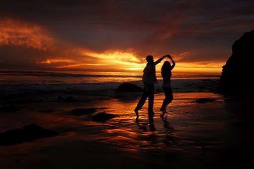 sunset-beach-dancers