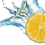 Вижте защо е добре да пием топла вода с лимон сутрин