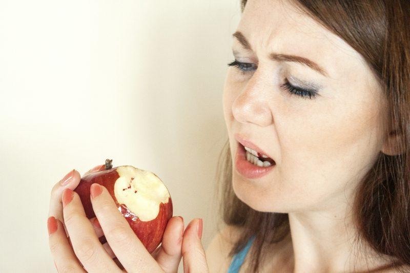 5 причини да се тревожите заради кръв от венците | Диана