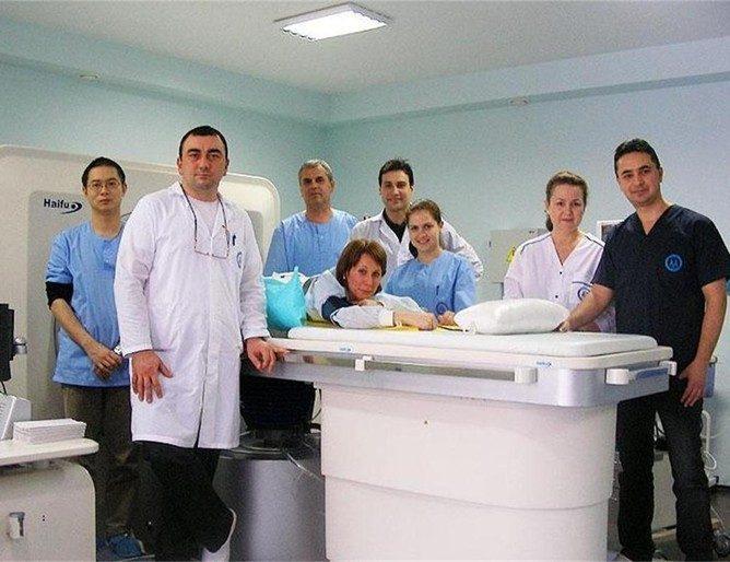 С уникална за България терапия лекари от плевенския Хайфу център