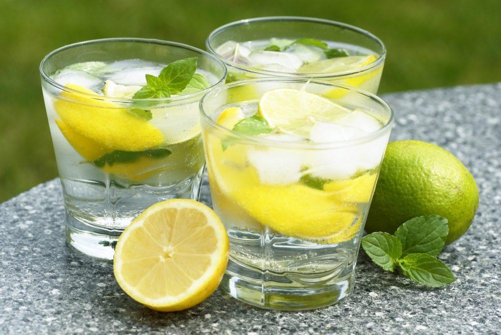 Как да приготвим сутрешната си лимонова вода по правилния начин | Диана