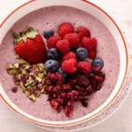 oat-and-berry-acai-bowl-104111-1