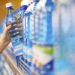 Колко пластмаса изпиваме с водата?
