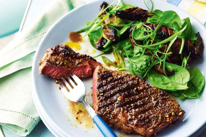 Месото е незаменим източник на протеини цинк желязо и витамини