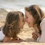 Уроци за живота: силните послания на майките към техните дъщери