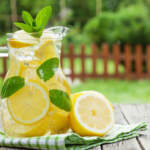 Девет причини да пиете вода с лимон всяка сутрин