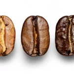 Светло изпеченото кафе има ли повече кофеин от тъмно изпеченото?